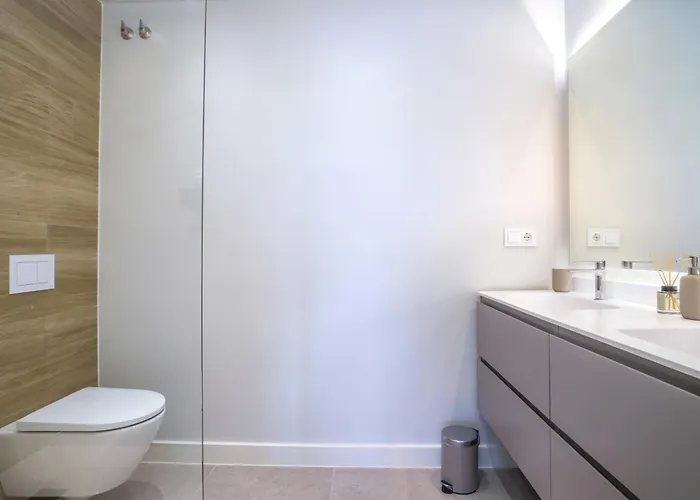 Fabuloso Con Jardin Privado Y Jacuzzi. Lejlighed Estepona