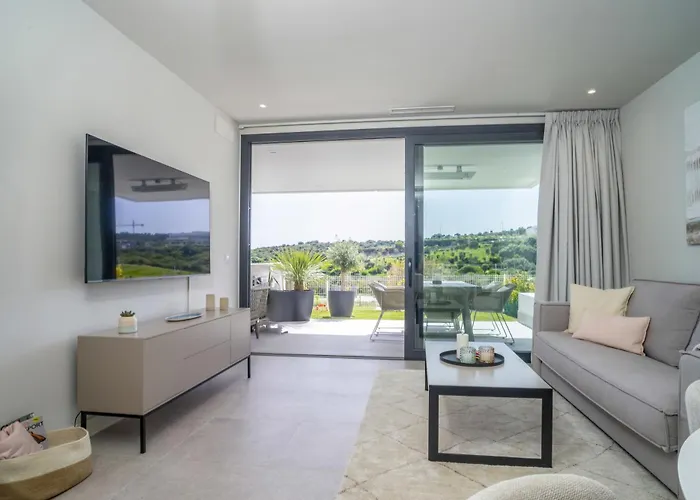 Fabuloso Con Jardin Privado Y Jacuzzi. * Estepona