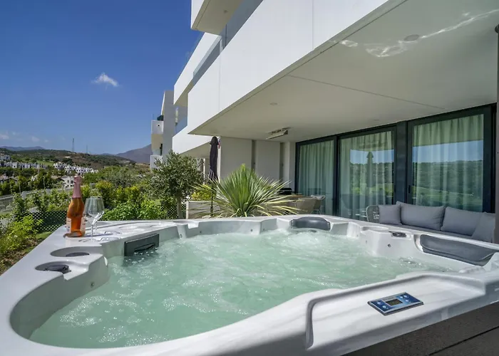 Fabuloso Con Jardin Privado Y Jacuzzi. * Estepona