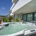 Fabuloso Con Jardin Privado Y Jacuzzi. * Estepona