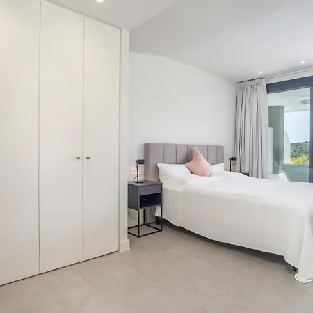 Fabuloso Con Jardín Privado Y Jacuzzi * Estepona