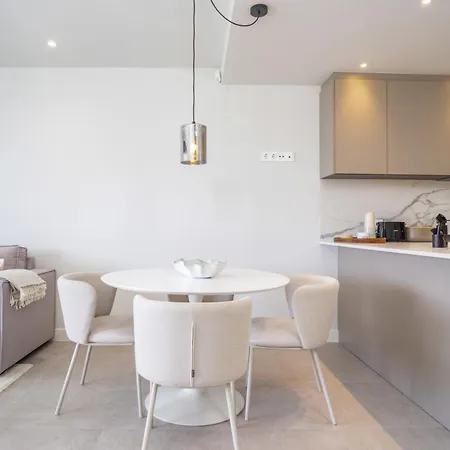 Fabuloso Con Jardín Privado Y Jacuzzi Apartamento