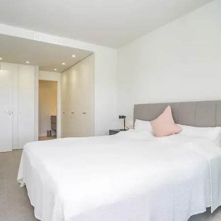 Apartamento Fabuloso Con Jardín Privado Y Jacuzzi