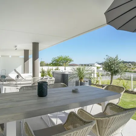Fabuloso Con Jardín Privado Y Jacuzzi Apartamento Estepona