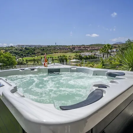 Fabuloso Con Jardin Privado Y Jacuzzi Estepona