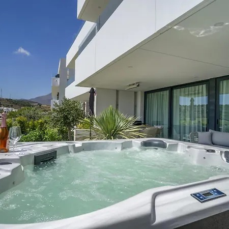Fabuloso Con Jardin Privado Y Jacuzzi. * Estepona